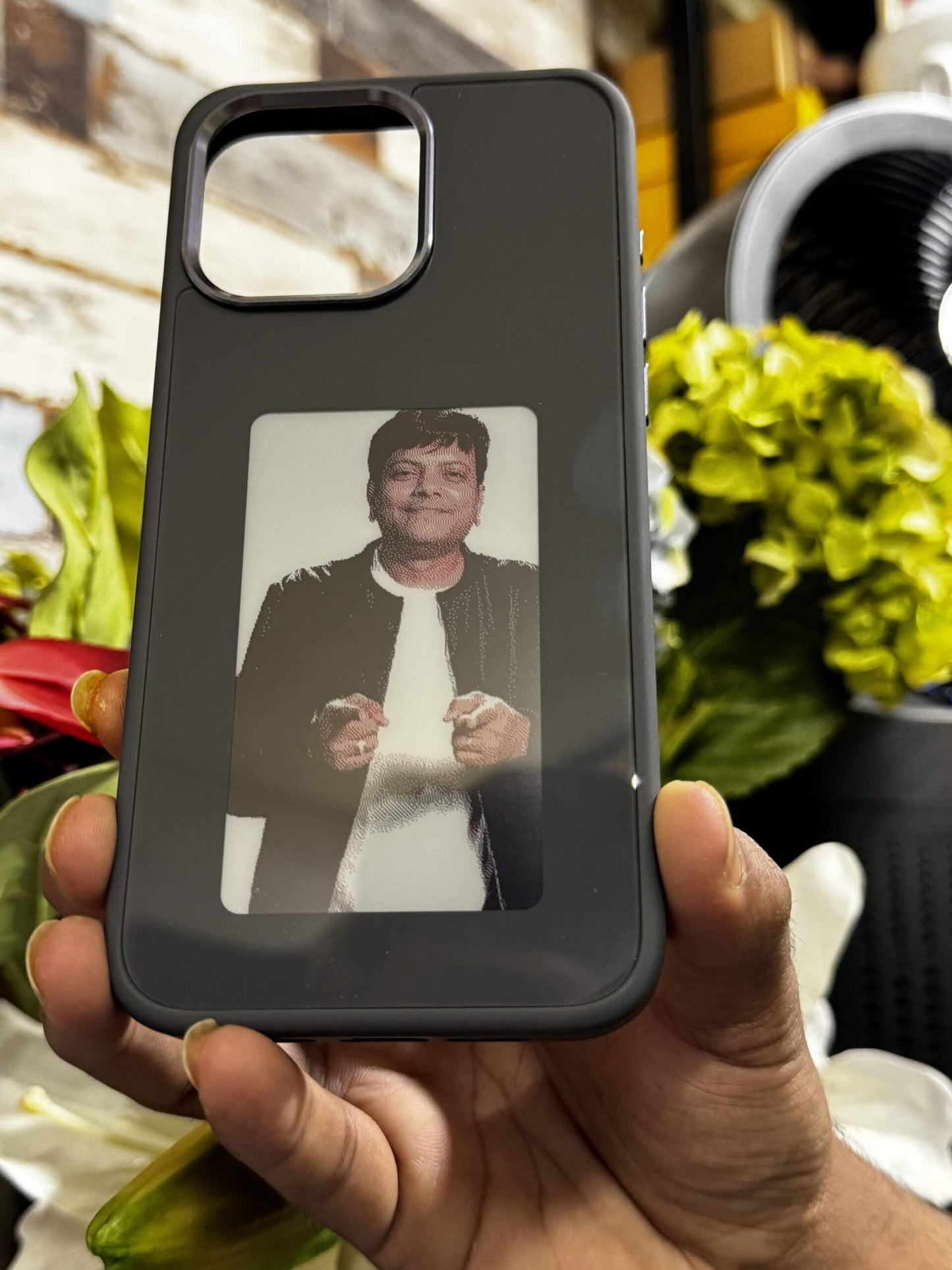Smart Magic NFC iPhone photo Case - E Ink Technology - iPhone 16 series