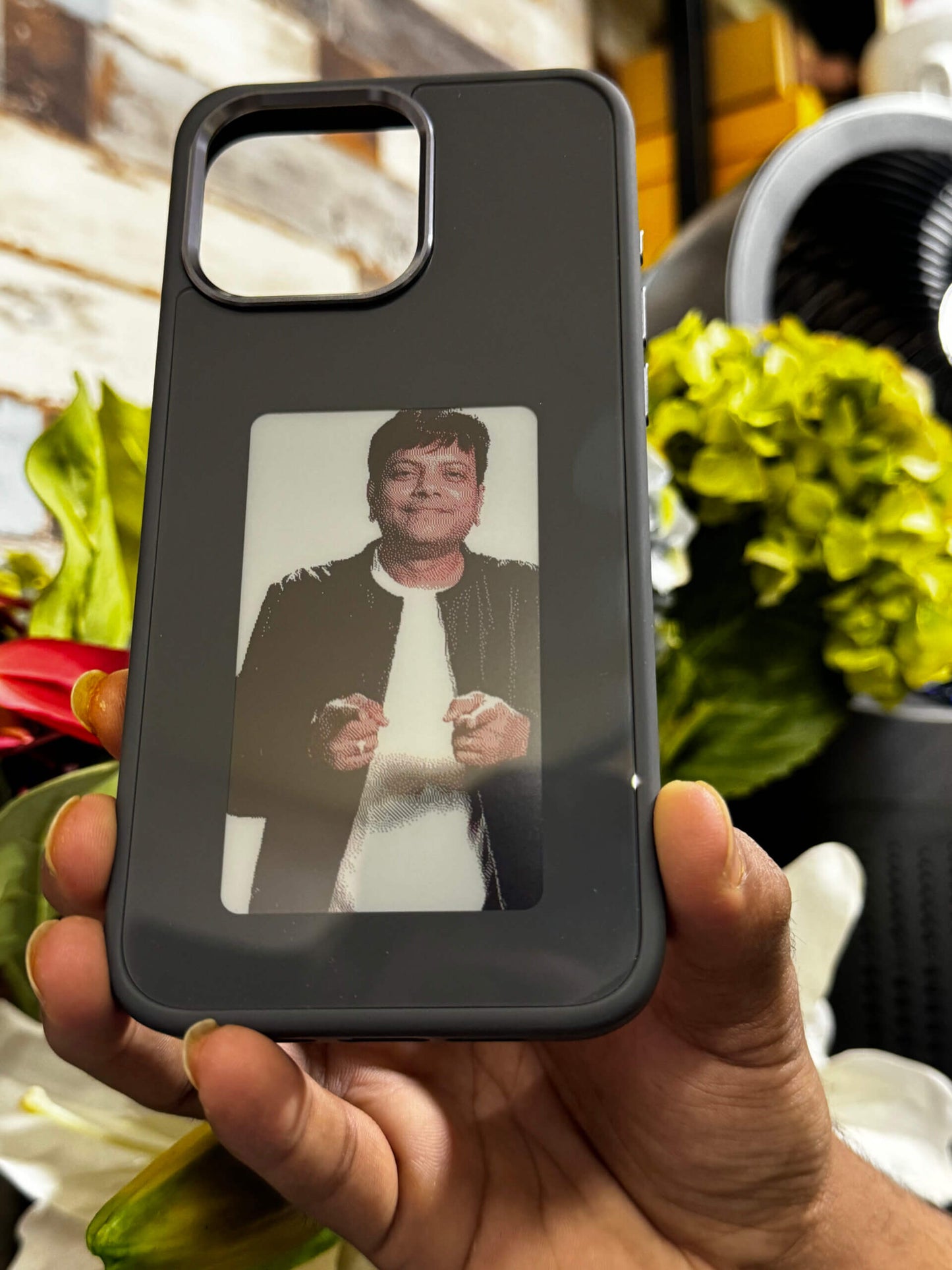 Smart Magic NFC iPhone photo Case - E Ink Technology - iPhone 16 series
