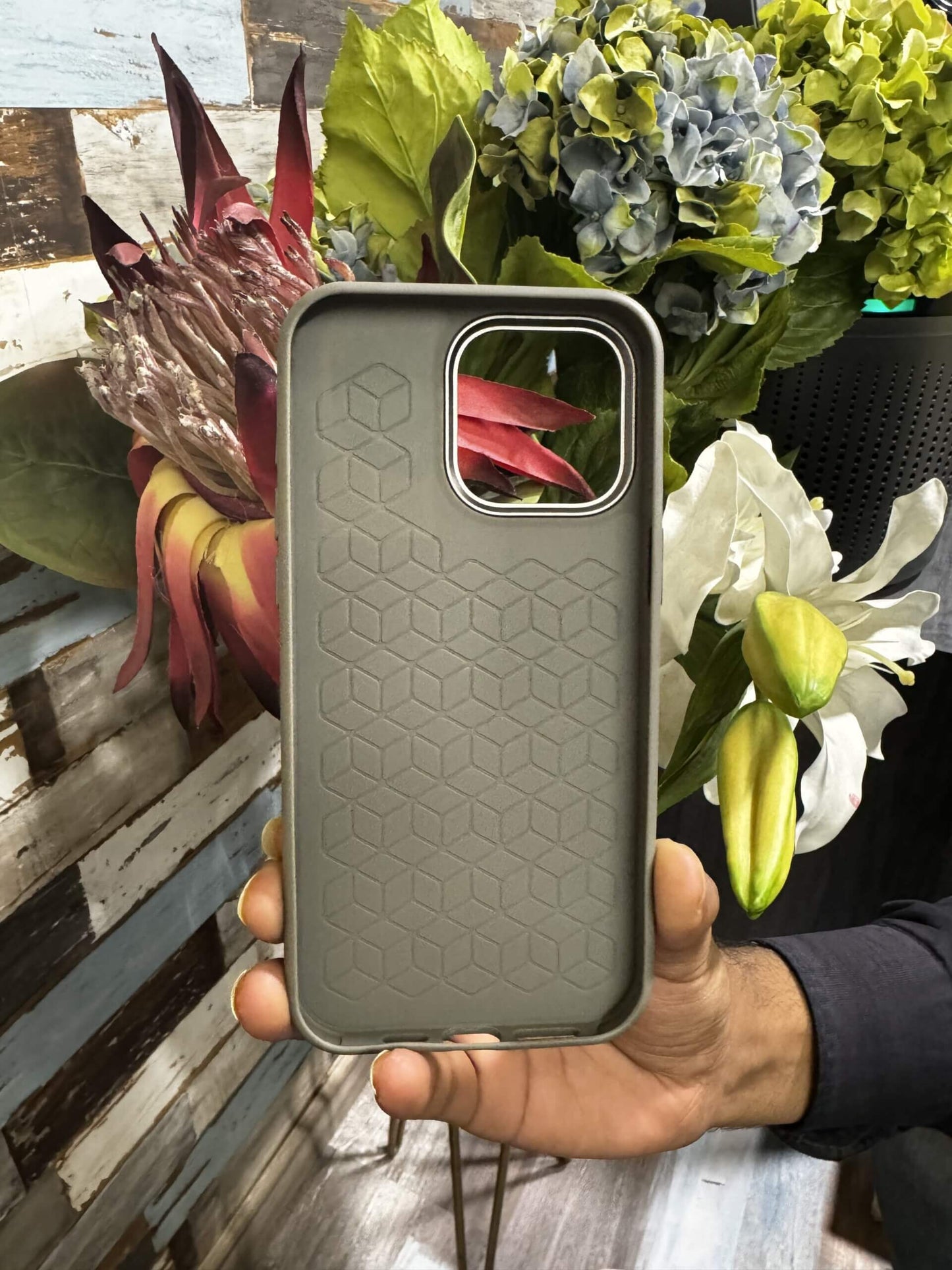Smart Magic NFC iPhone photo Case - E Ink Technology - iPhone 16 series