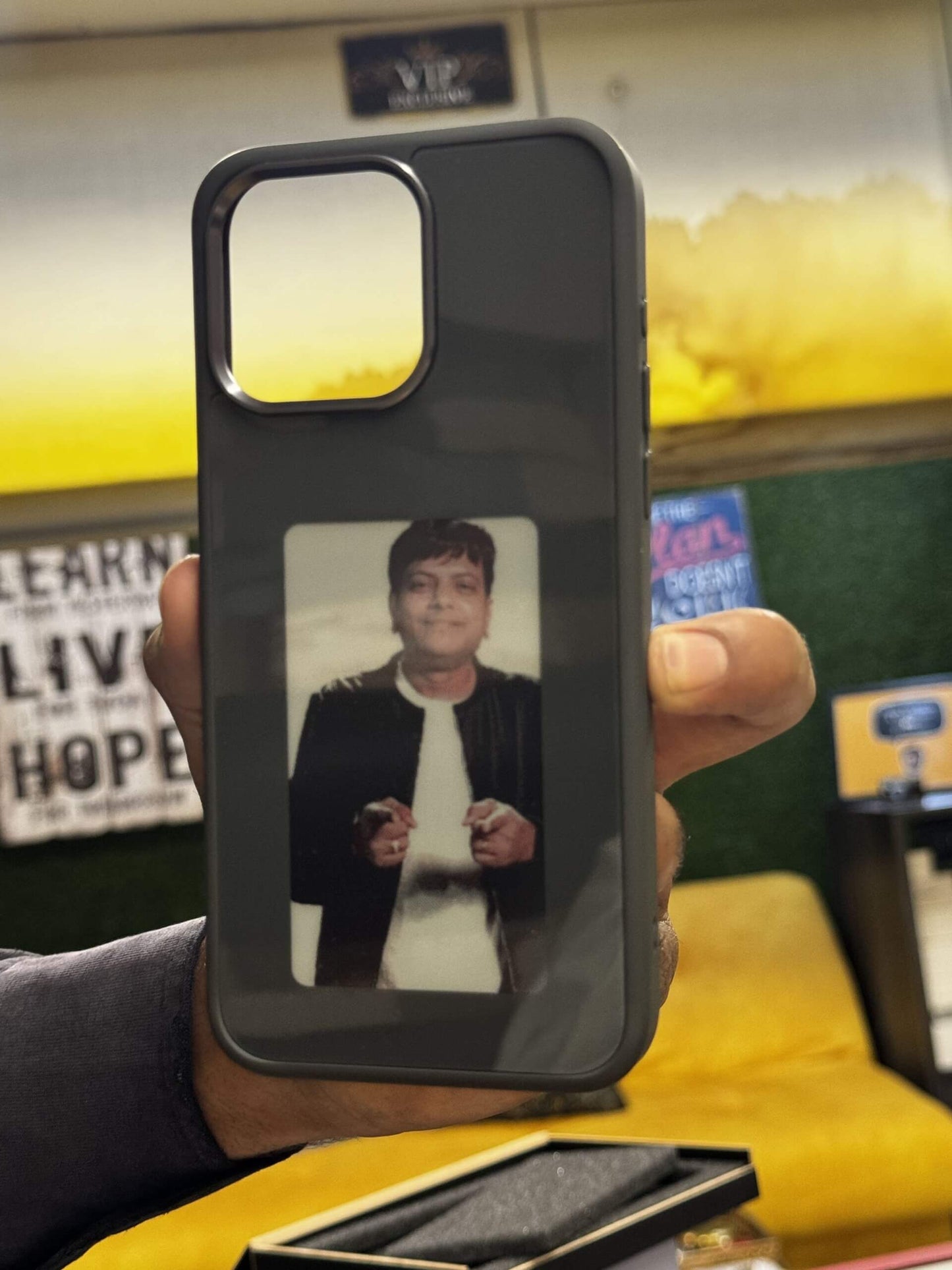 Smart Magic NFC iPhone photo Case - E Ink Technology - iPhone 16 series