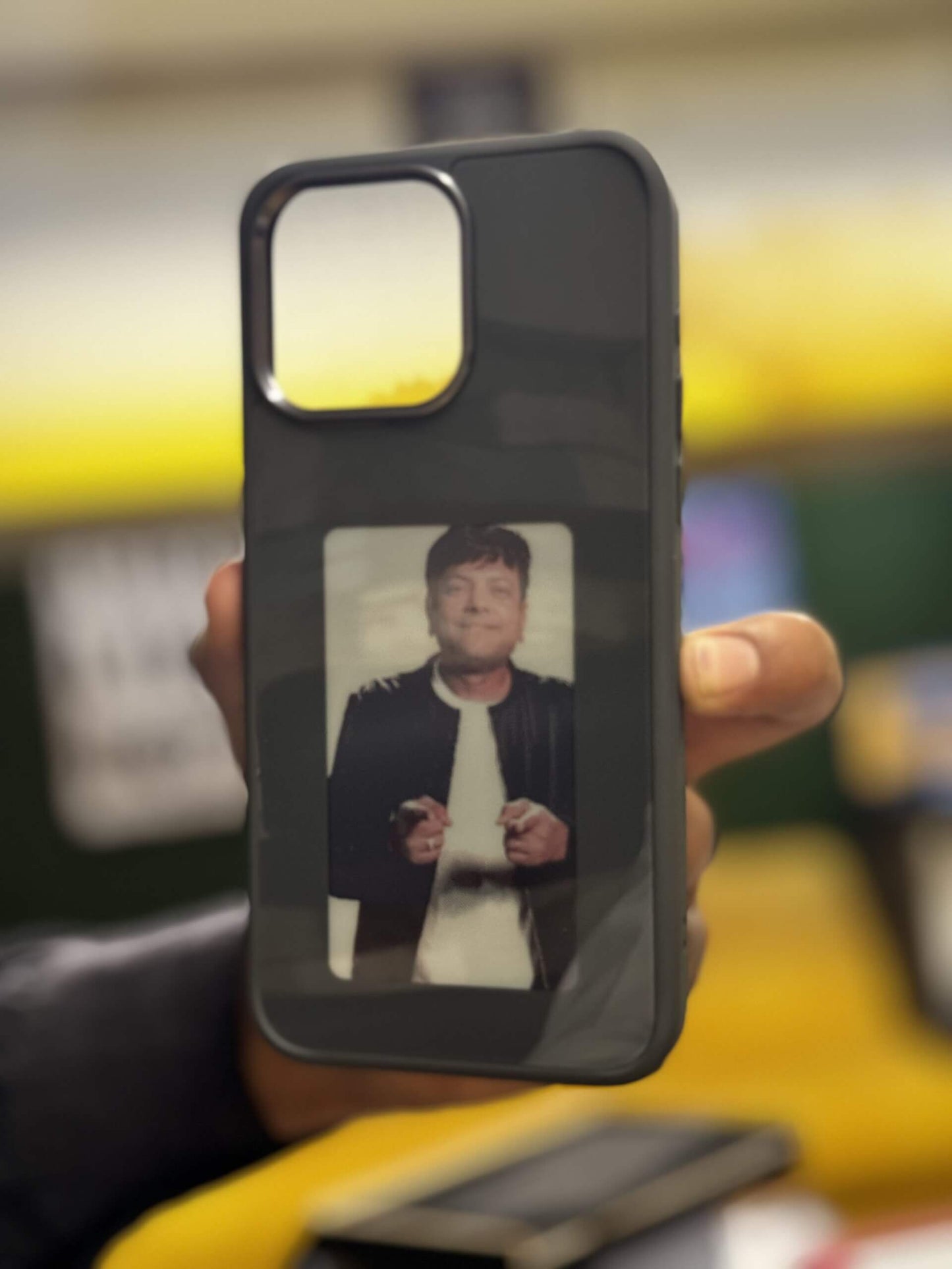 Smart Magic NFC iPhone photo Case - E Ink Technology - iPhone 16 series