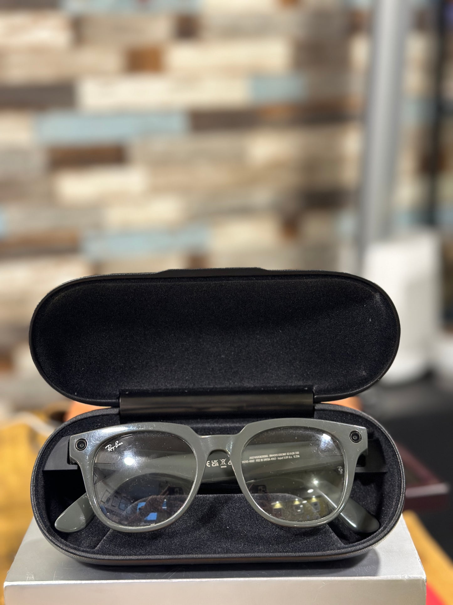 METEOR RAY-BAN Stories Smart Sunglasses ( Shiny Olive -Grey) Preowned