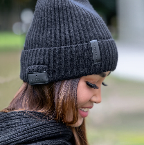 Case & Me Wooly Hat | Smart Woolen Cap with In-Built Bluetooth Earbuds