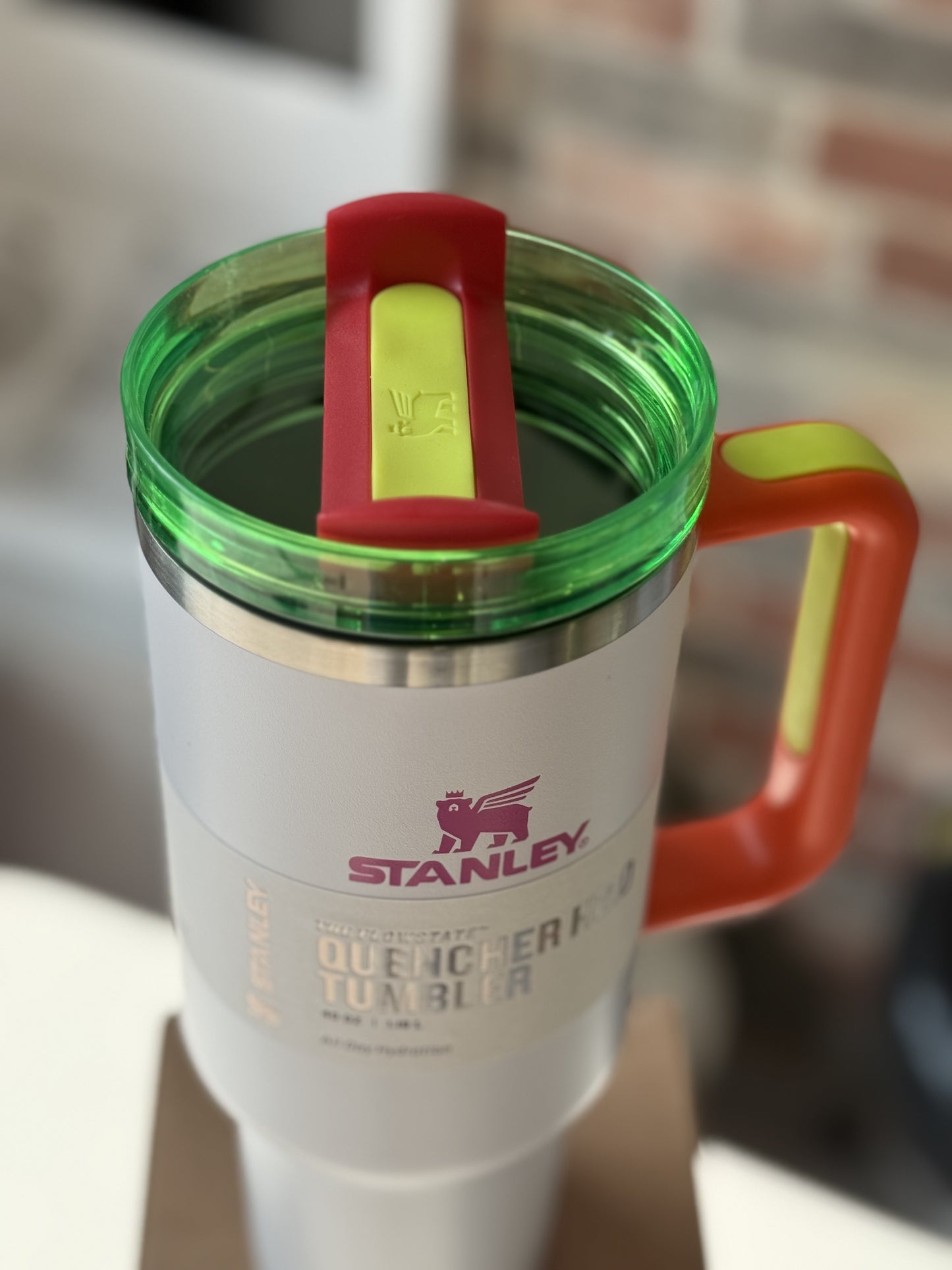 Stanley cup H2.0 | 1.18L insulated stainless steel flowstate tumbler Neon Limited