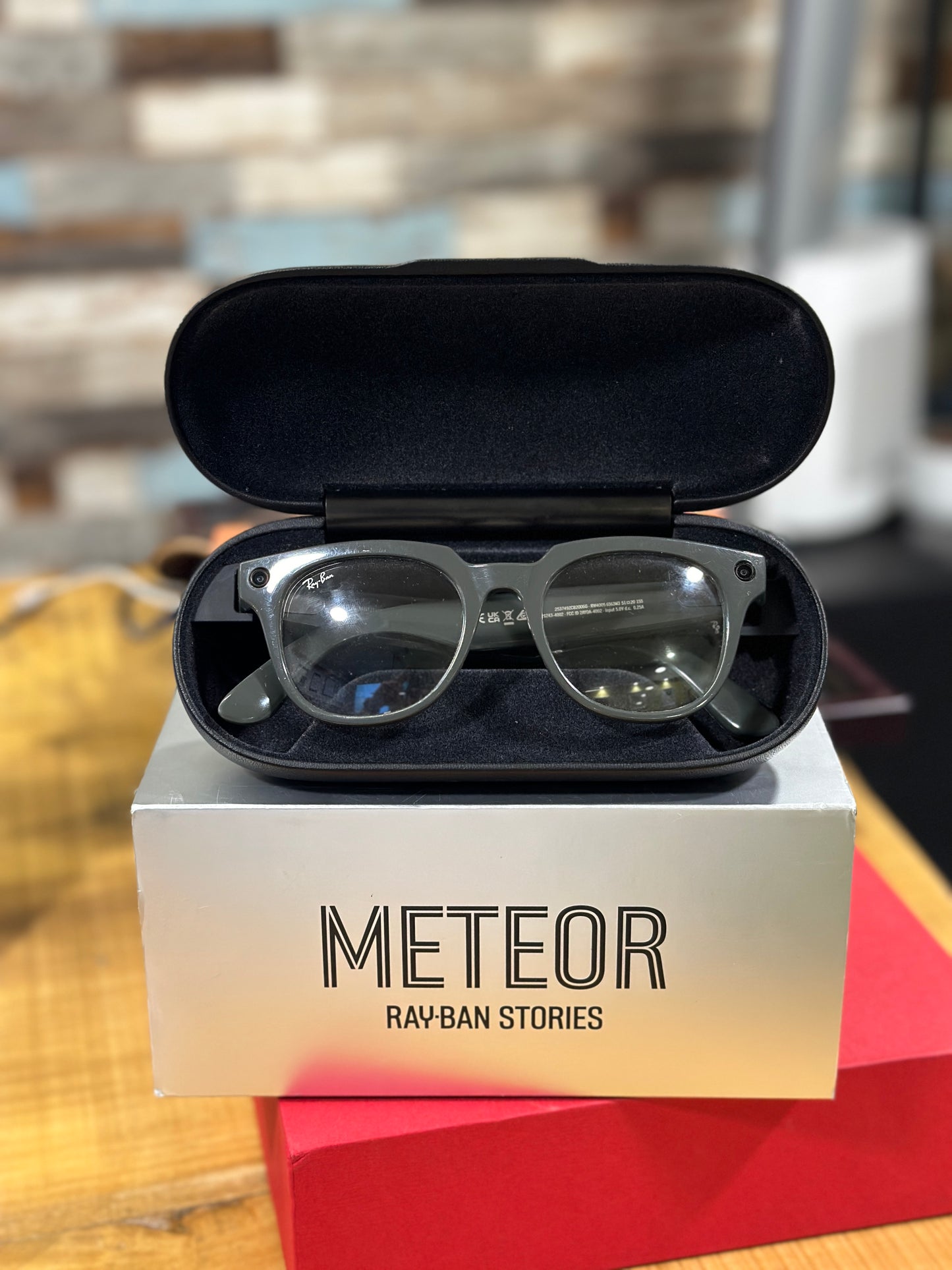 METEOR RAY-BAN Stories Smart Sunglasses ( Shiny Olive -Grey) Preowned