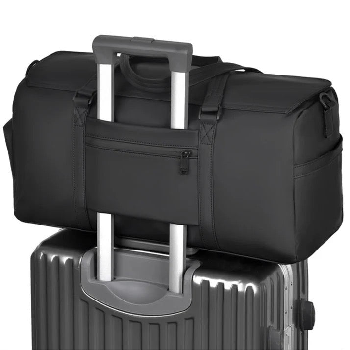 iLifestyle Premium Travel Duffel Bag for Waterproof and Durable Gym, Sports & Luggage Bag